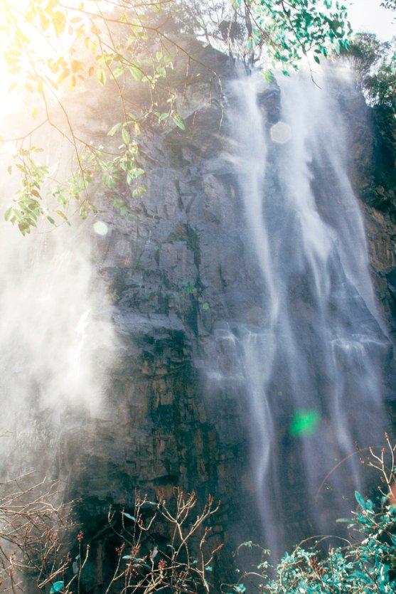 新郑女教师遭网课入侵后猝死，15个月后其女再发声：策划者和实施者仍未道歉